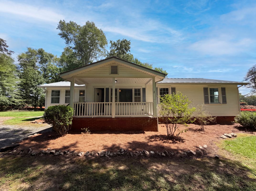 Property photo 1 of 5100 Robinwood Dr
