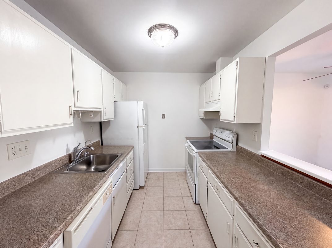 Property photo 2 of 9983 Ridgeline Dr