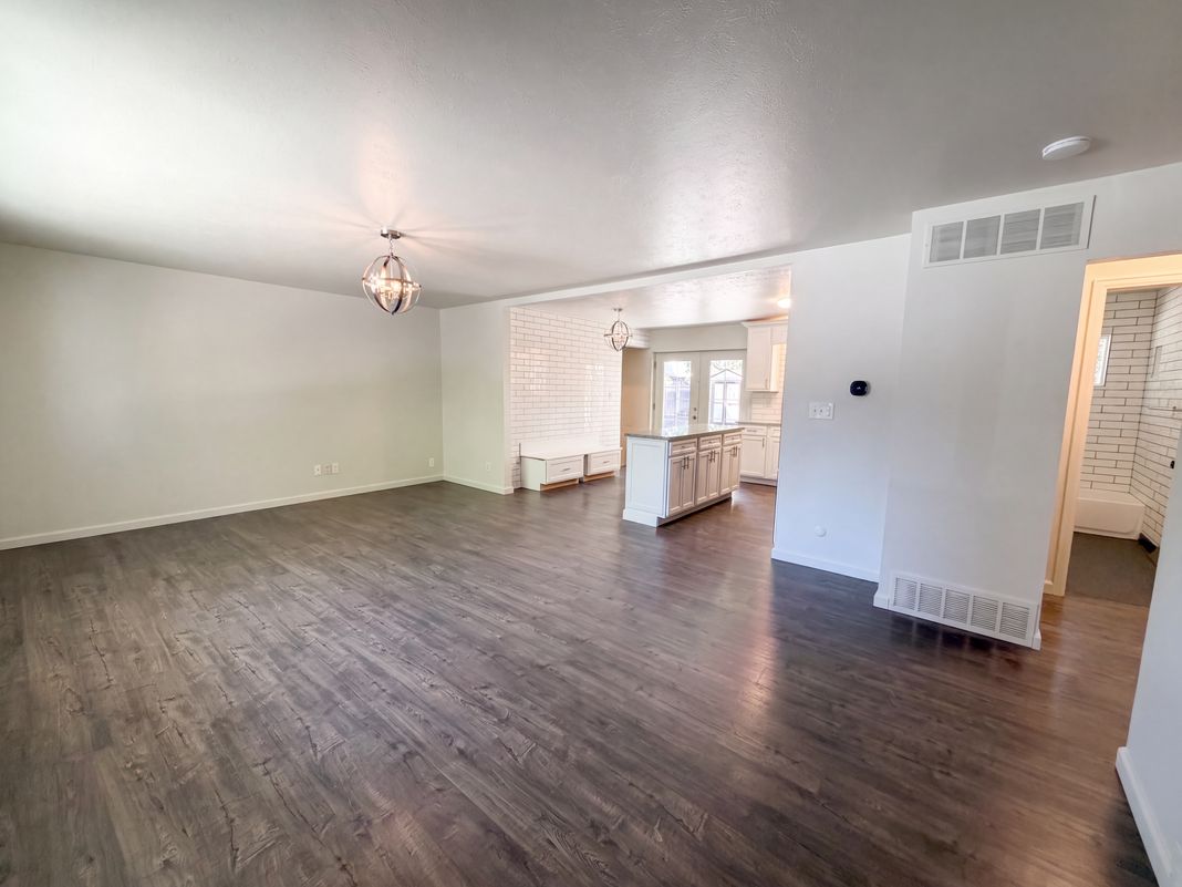 Property photo 3 of 223 Orion St