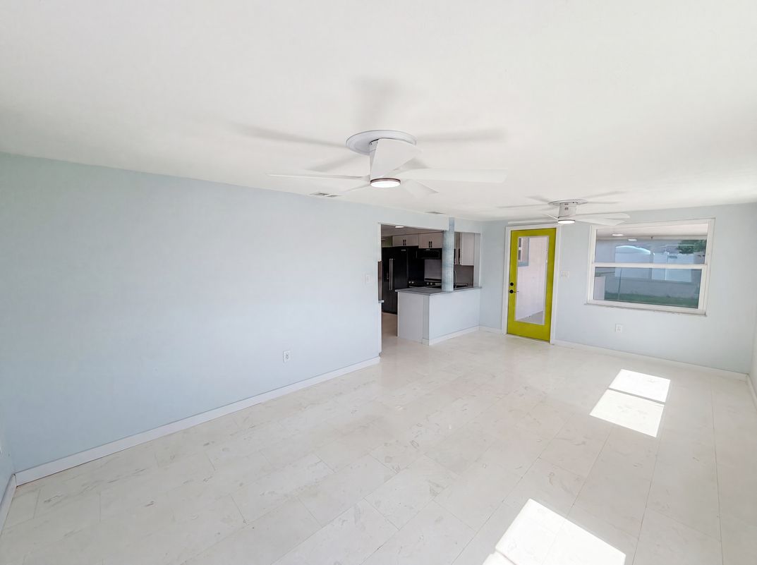 Property photo 3 of 13638 Evelane Dr