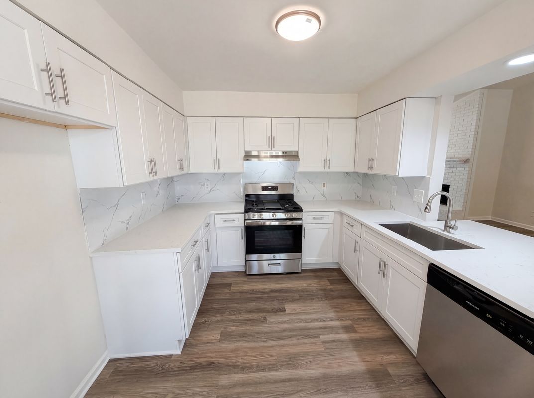 Property photo 2 of 5003 Henson Dr SW