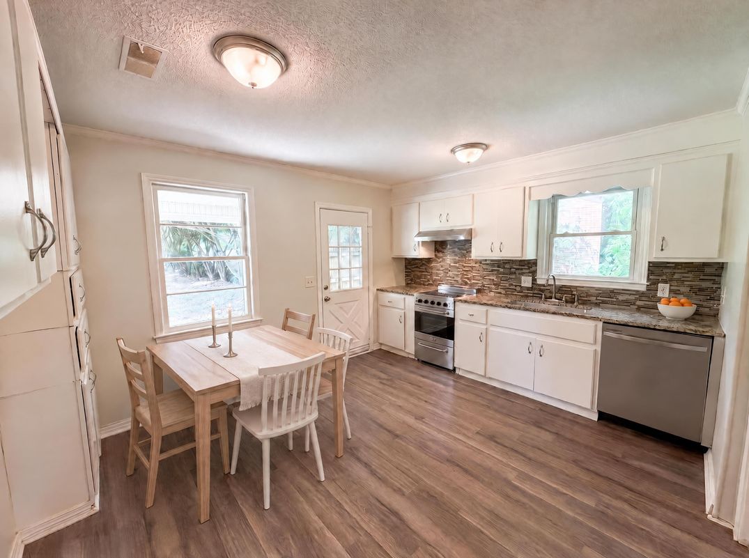 Property photo 2 of 1328 Baffin Bay Rd