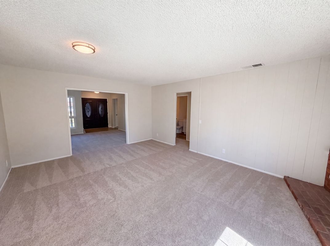 Property photo 3 of 648 Brentwood Ave