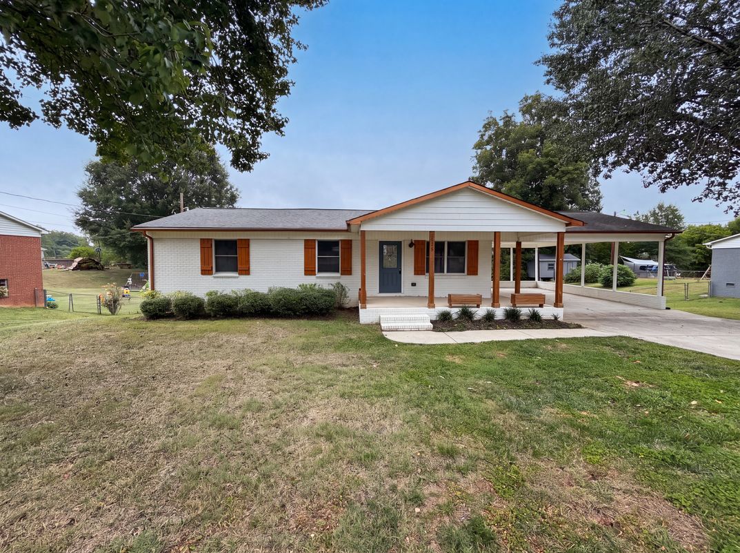 Property photo 1 of 123 Rowe St