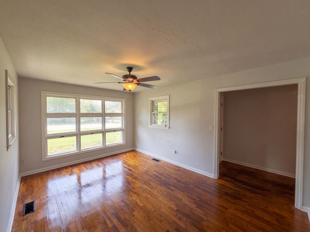 Property photo 3 of 5206 N Sumac Cir