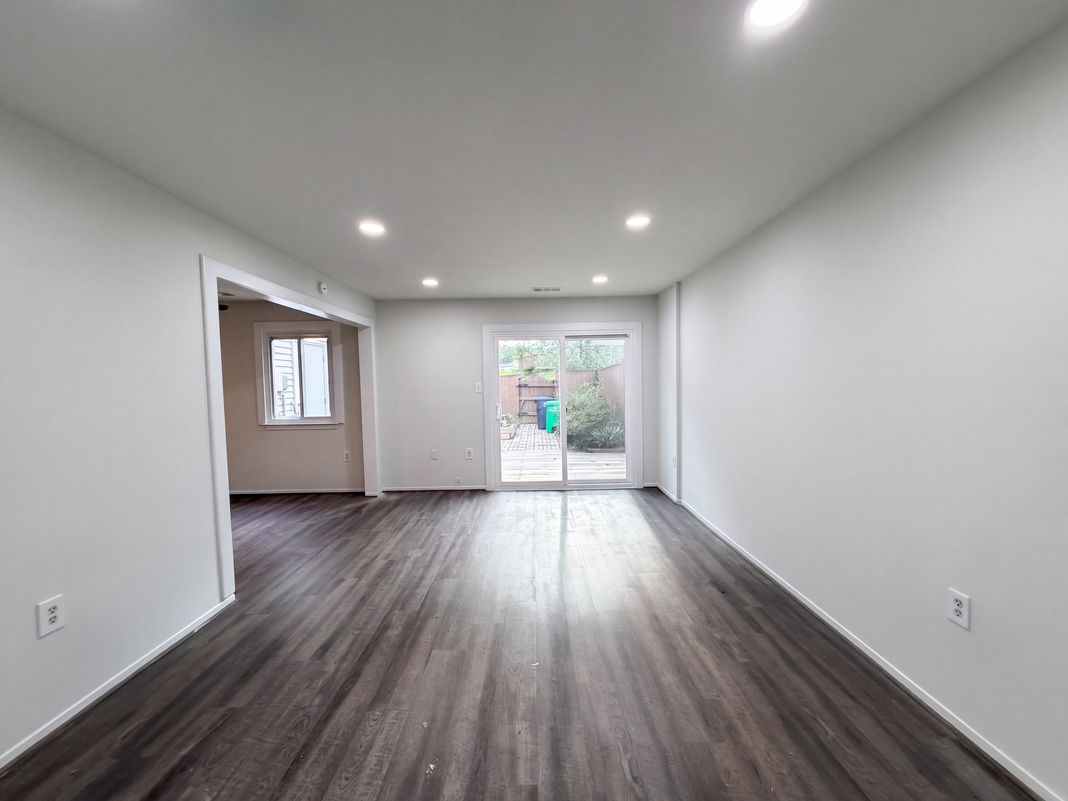 Property photo 3 of 706 Kaplan Ct
