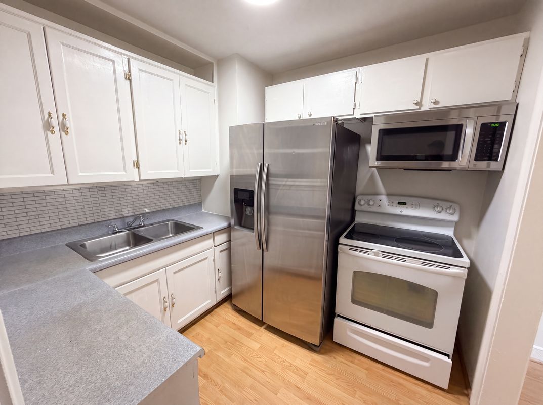 Property photo 2 of 1521 Herrin Ave