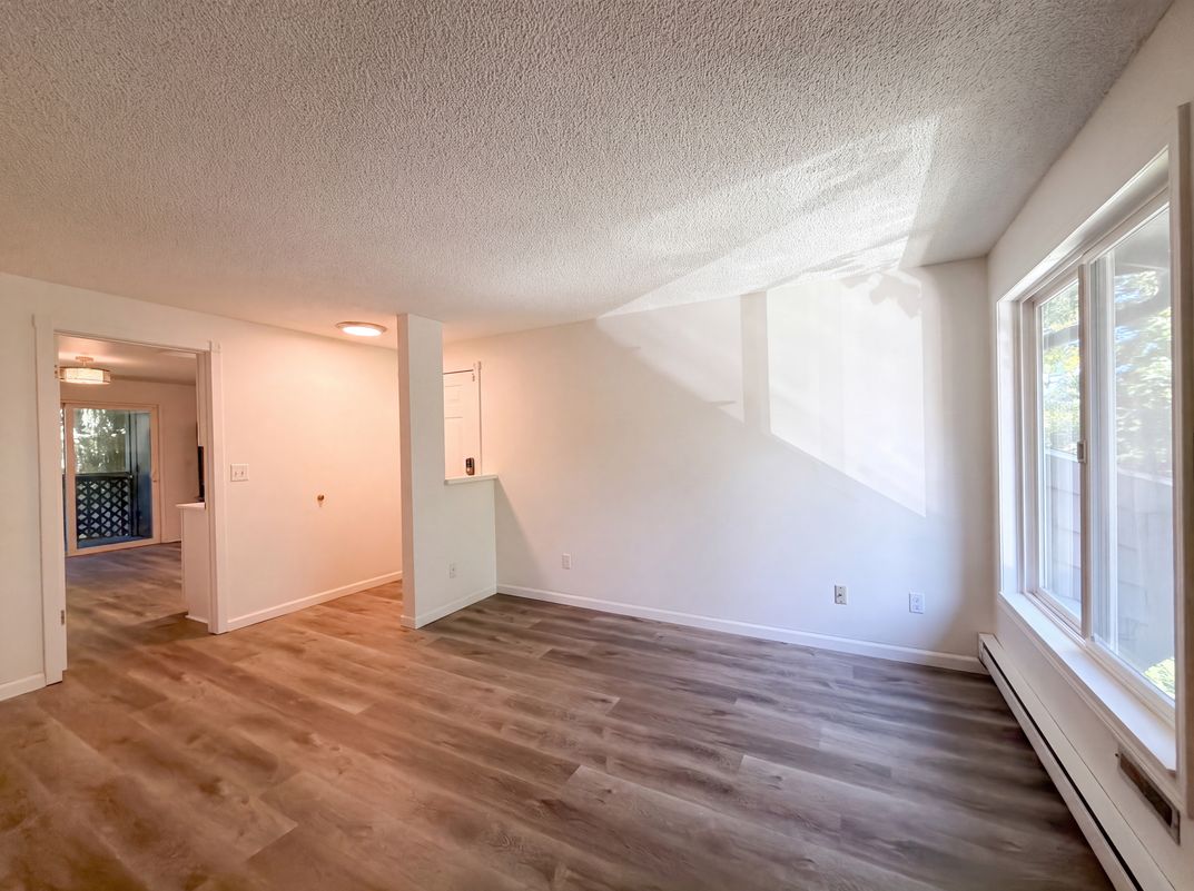 Property photo 3 of 650 SW Meadow Dr Unit 209