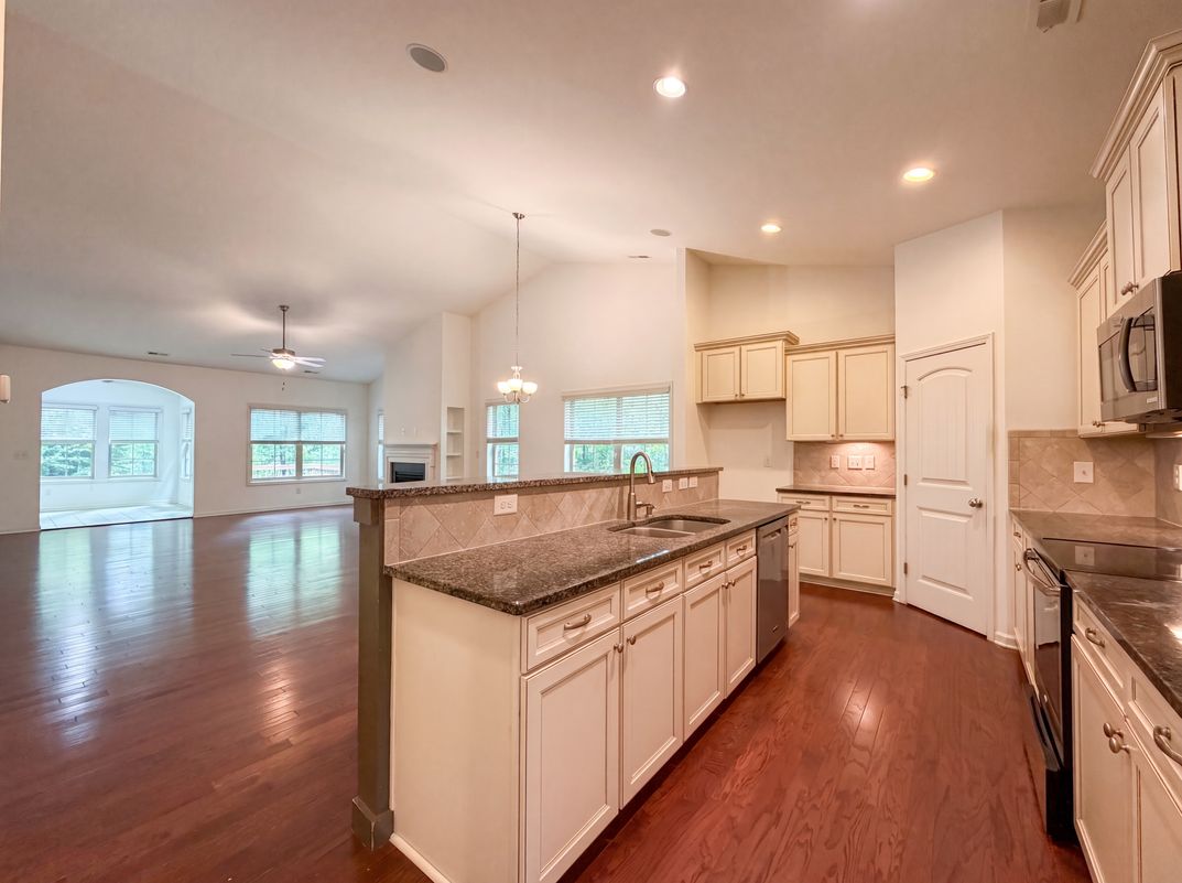 Property photo 2 of 6621 Blalock Forest Dr