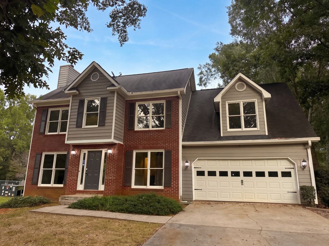 Property photo 1 of 1012 Crown Corners Dr
