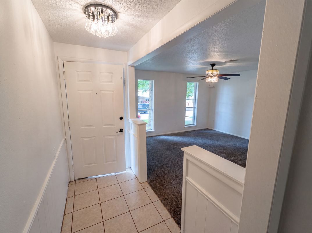 Property photo 3 of 1513 N Bradley Ave