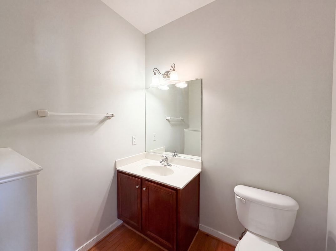 Photo 15 of 26 of 14725 Grand Forest Ct, South Chesterfield, VA
