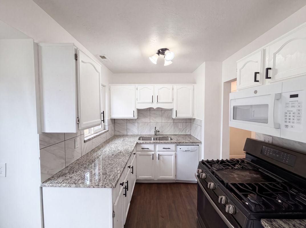 Property photo 2 of 116 Ross Dr