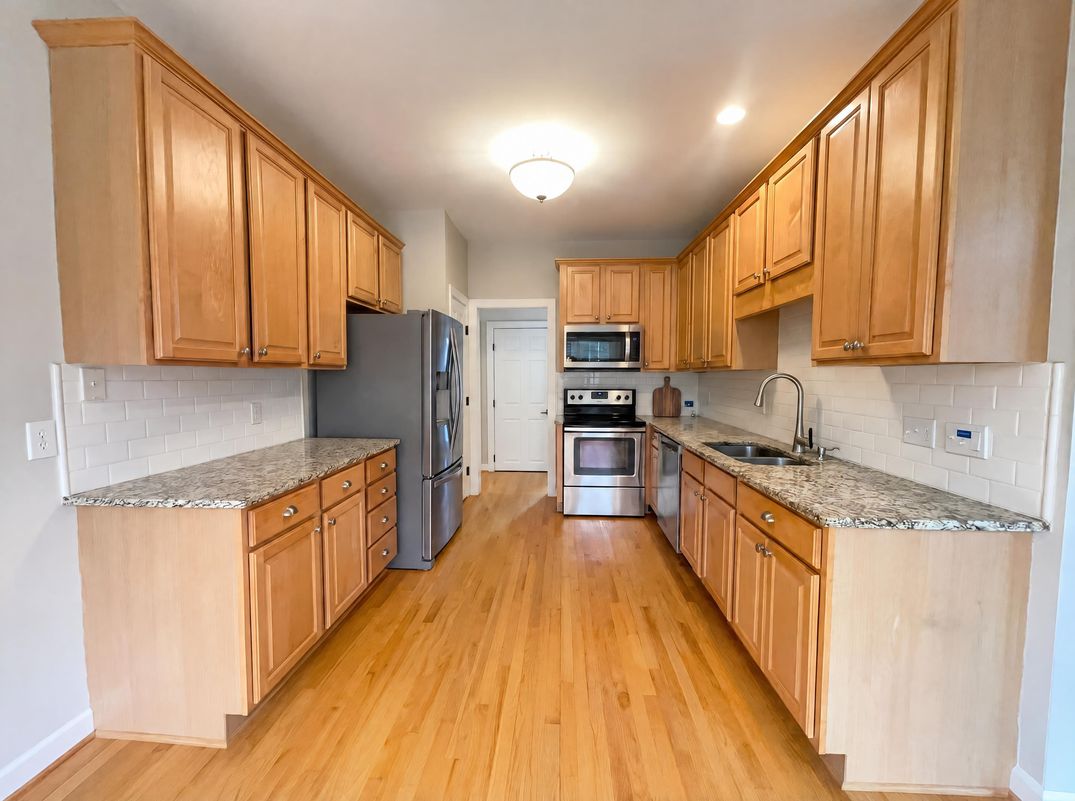 Property photo 2 of 6412 Pleasant Creek Ct