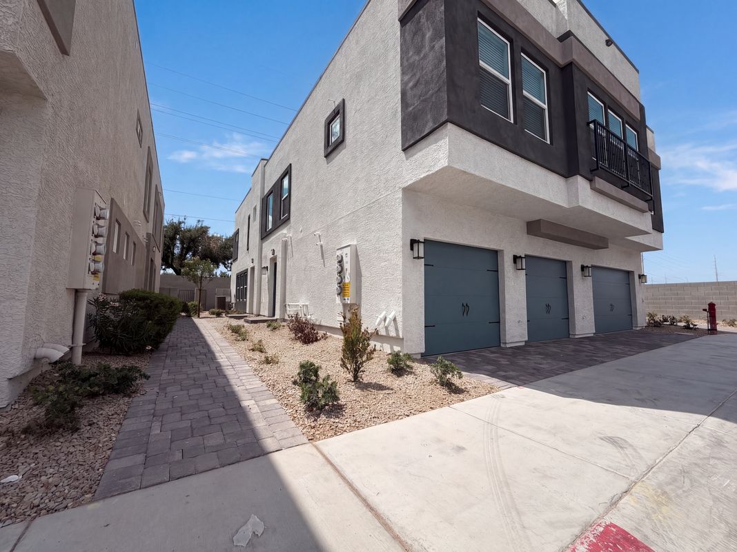 Property photo 1 of 543 Bellum Dr Unit 1061