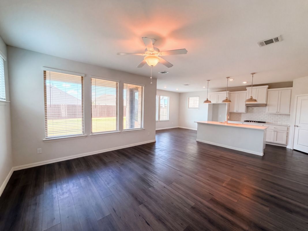 Property photo 3 of 1448 Martingale Ln
