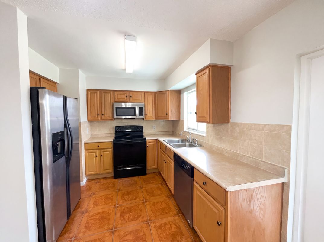 Property photo 2 of 4805 Beacon St