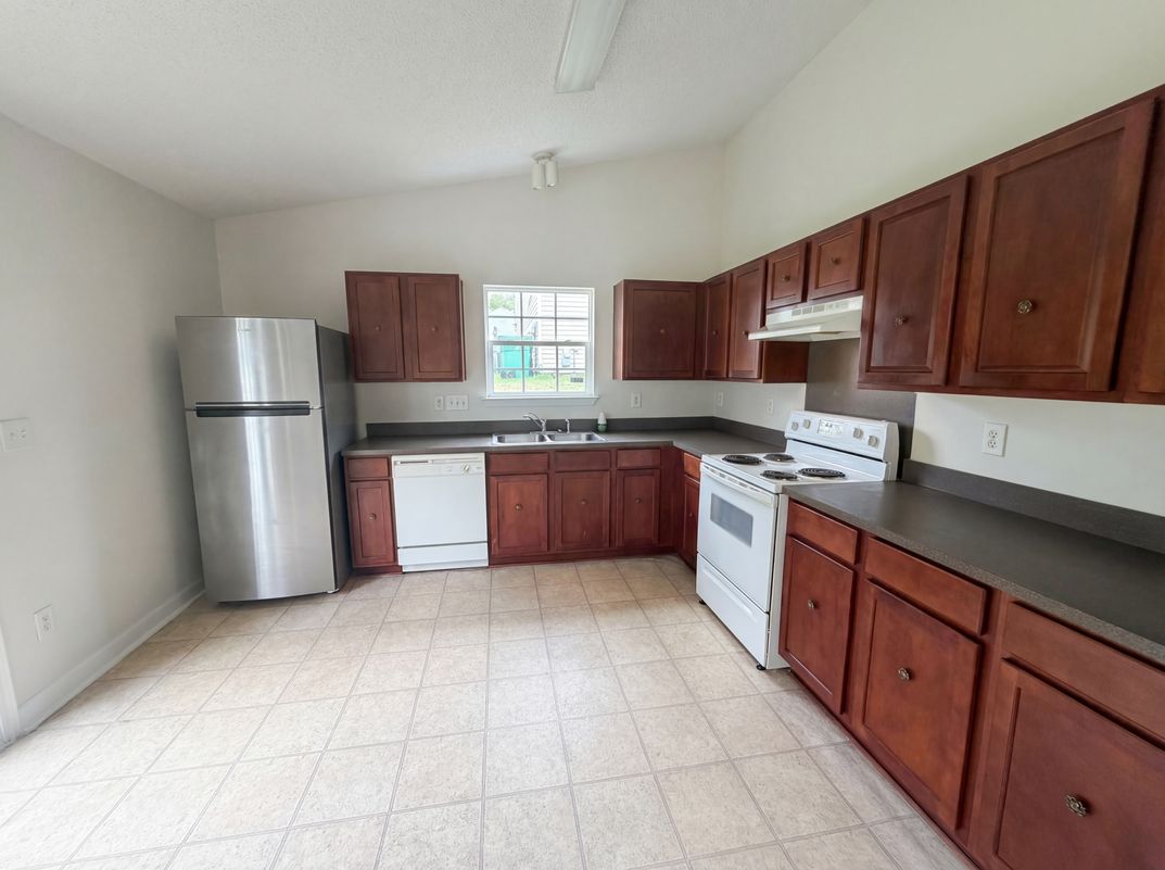 Property photo 2 of 6620 Iron Brigade Ln