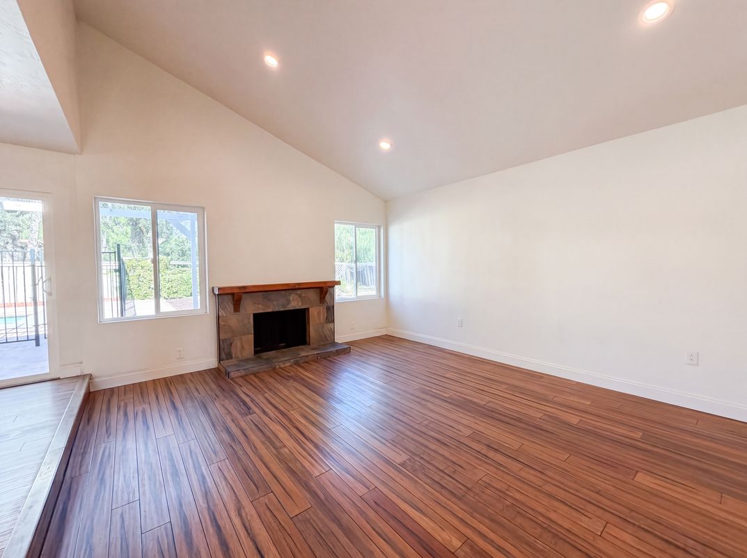 Property photo 3 of 15408 Glentree Rd
