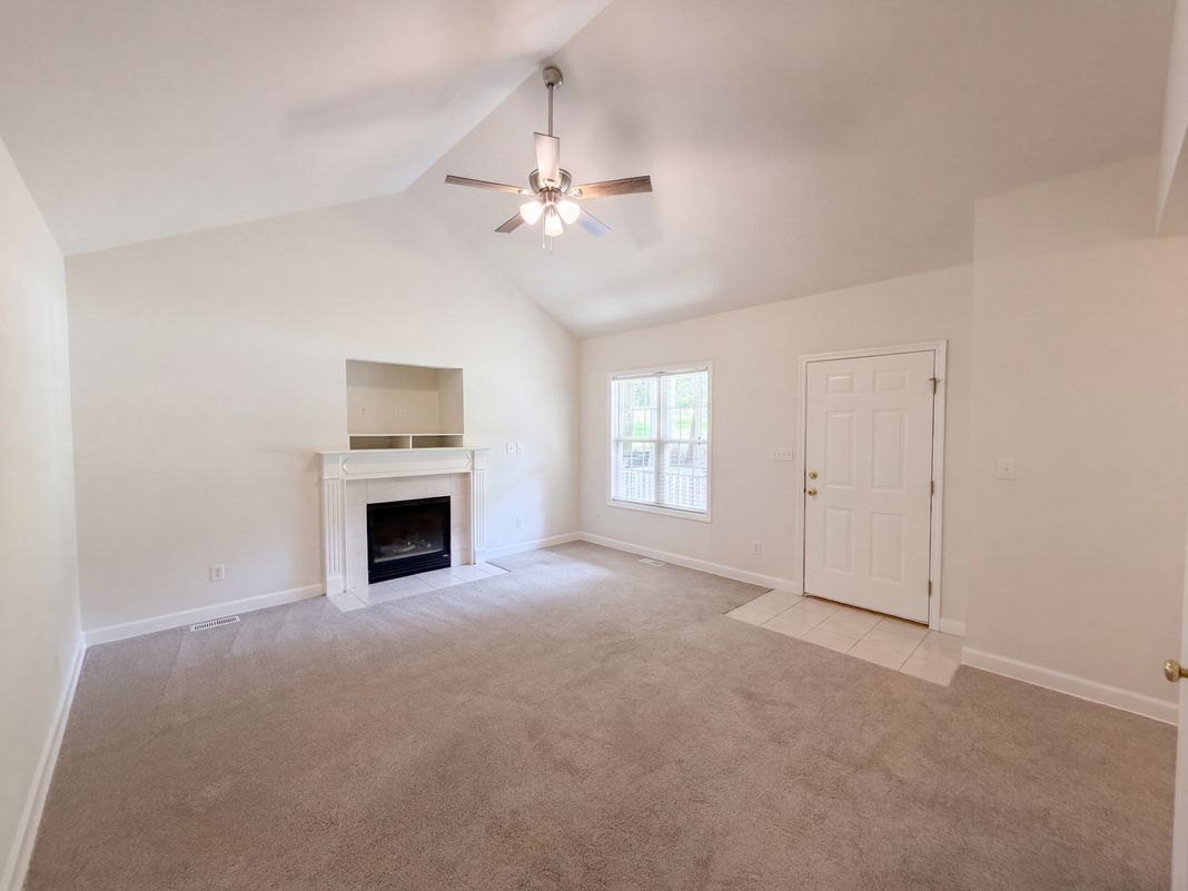 Property photo 3 of 128 Madeline Ct