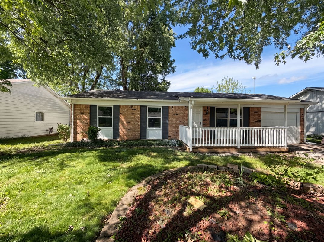 Property photo 1 of 40 Duo Dr