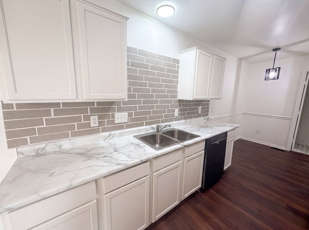 Photo 5 of 21 of 14210 Xenon St NW, Ramsey, MN