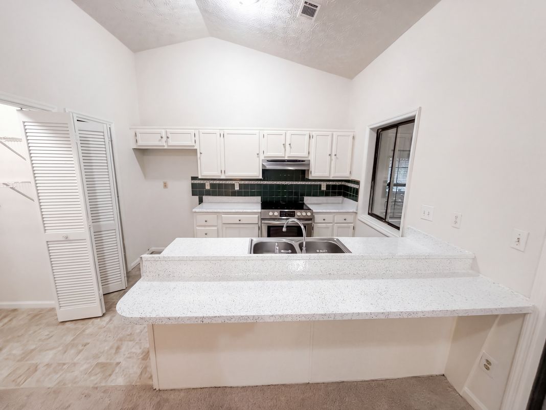 Property photo 2 of 5330 Garvey Dr