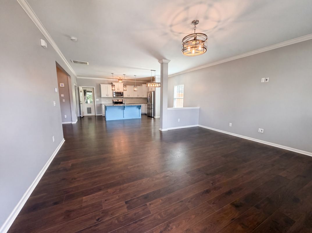 Property photo 3 of 2618 Courtland Dr
