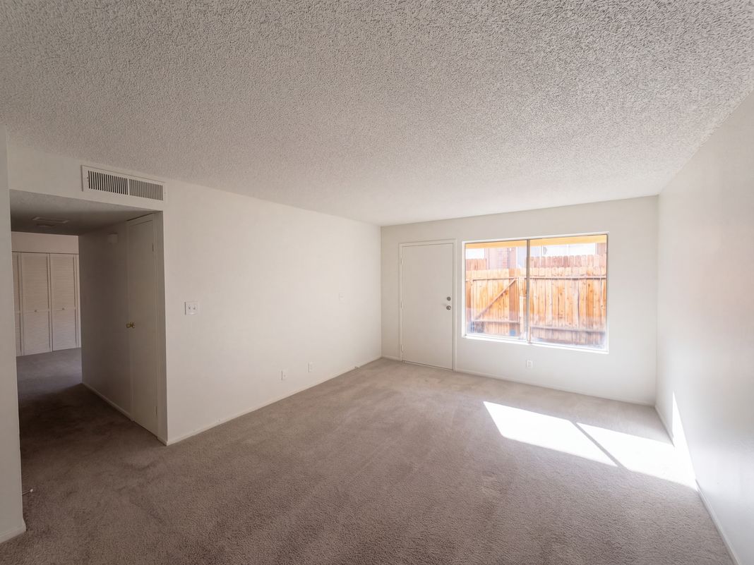 Property photo 3 of 1511 Living Desert Dr Apt B