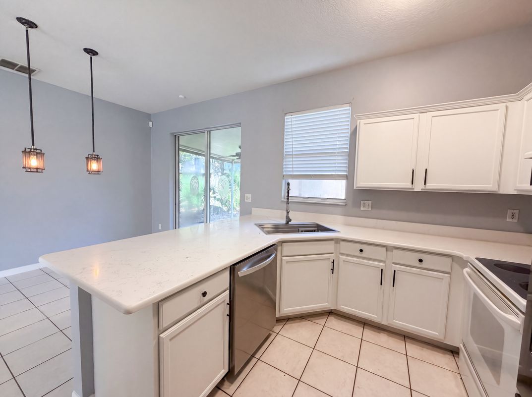 Property photo 2 of 826 Hilly Bend Dr