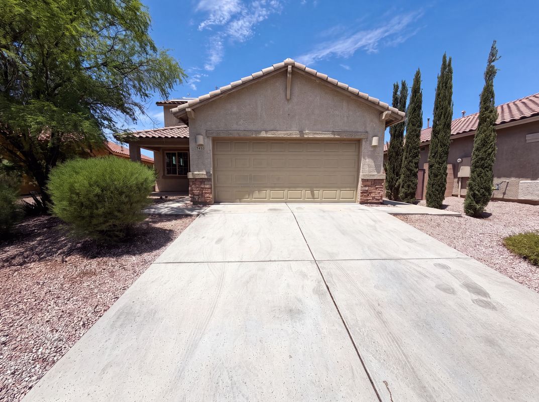 Property photo 1 of 7452 S Golden Shore Dr