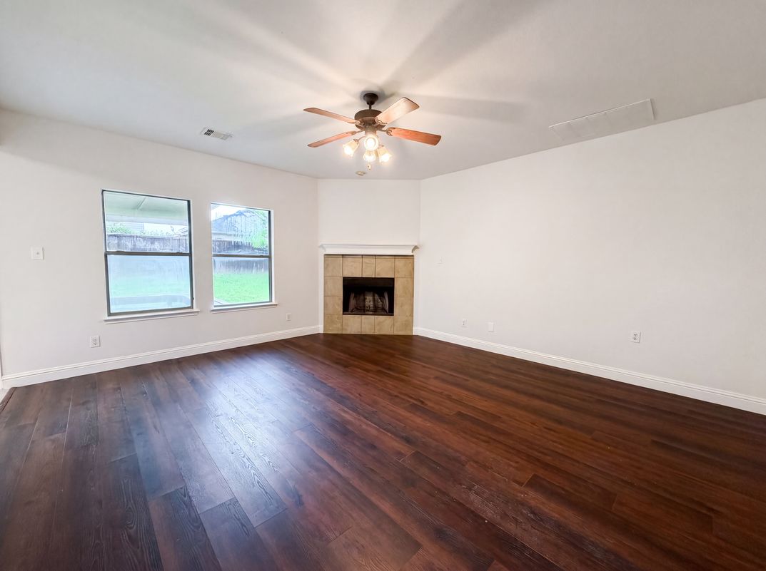 Property photo 3 of 2014 Tanur Cascade Dr