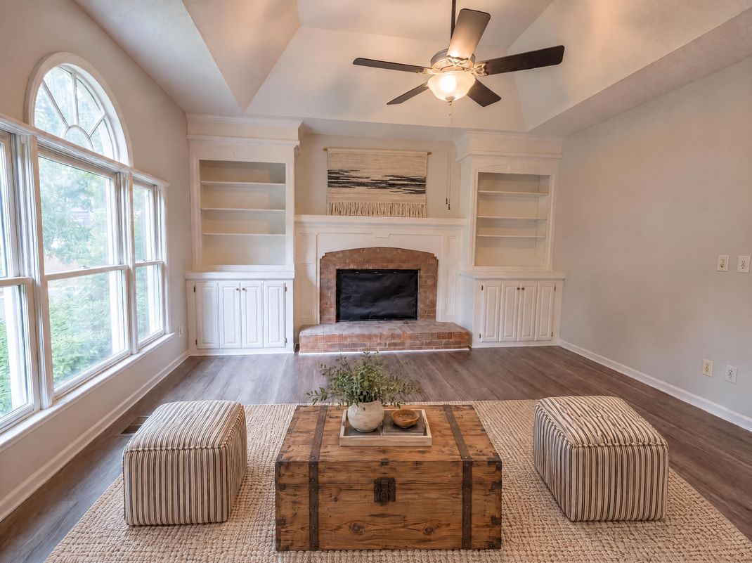 Property photo 3 of 131 Fox Chase
