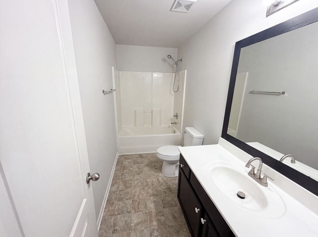Photo 15 of 23 of 212 Summergate Ln, Villa Rica, GA