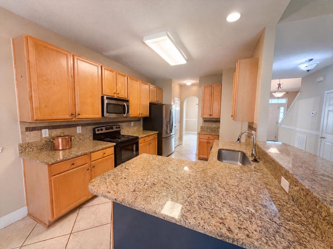 Property photo 2 of 5328 Seaspray Ln