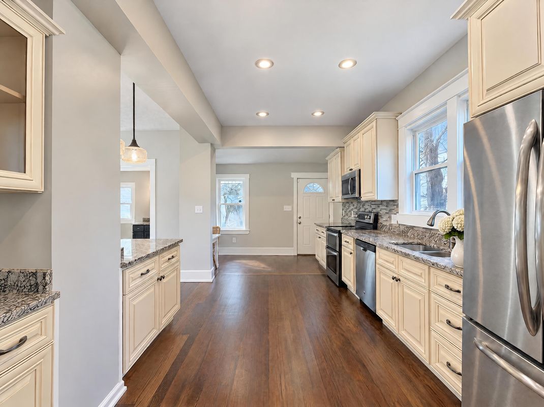 Property photo 3 of 6321 Roe St