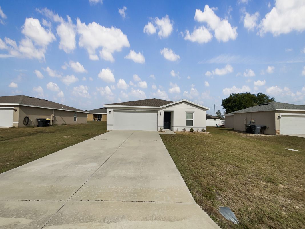 Property photo 1 of 305 Camellia Ct