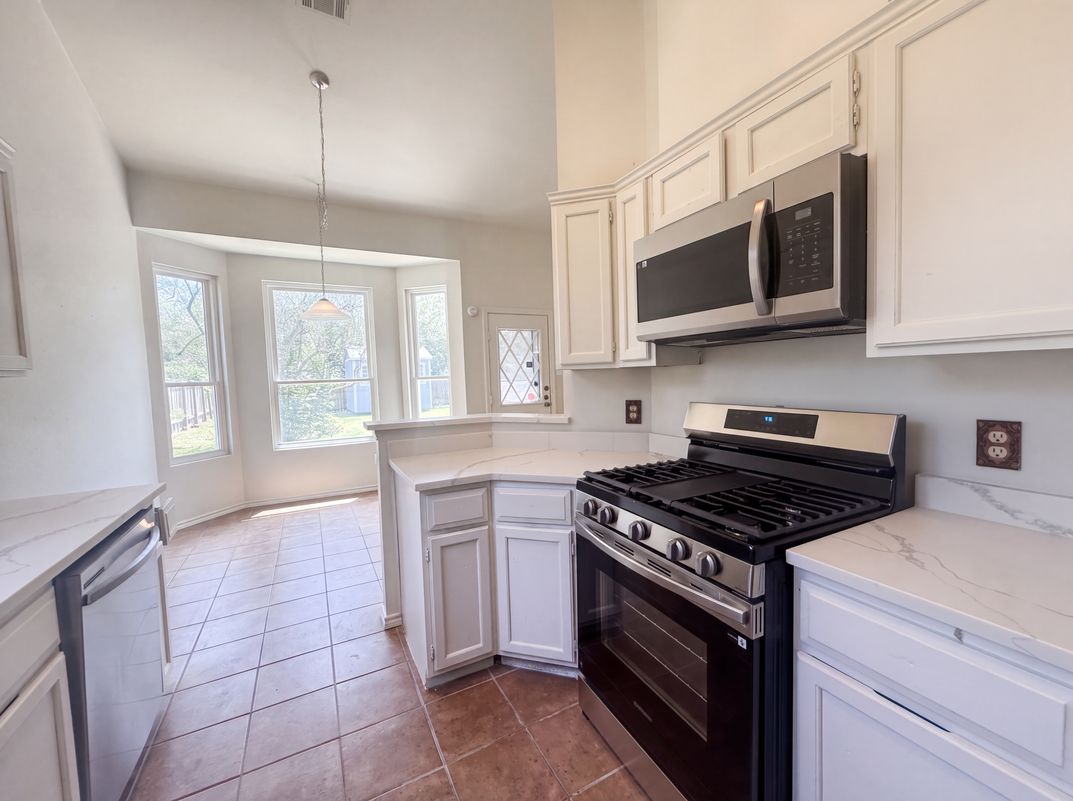 Property photo 2 of 3011 Jubilee Trl