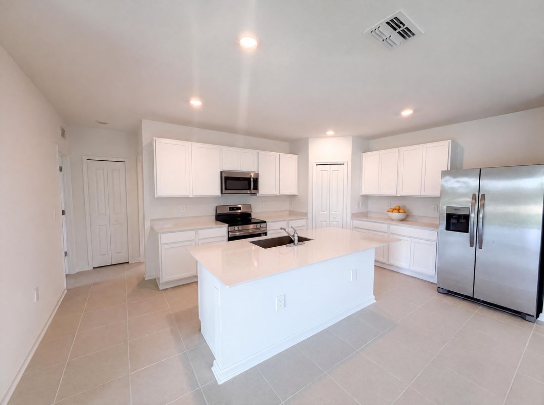 Property photo 2 of 4373 River Beacon Blvd