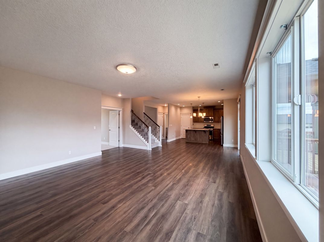 Photo 3 of 26 of 2958 SW Redmond Hill Rd, McMinnville, OR
