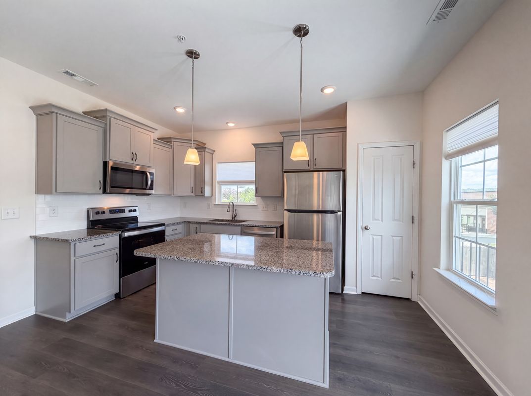 Property photo 2 of 200 Kinsale Dr