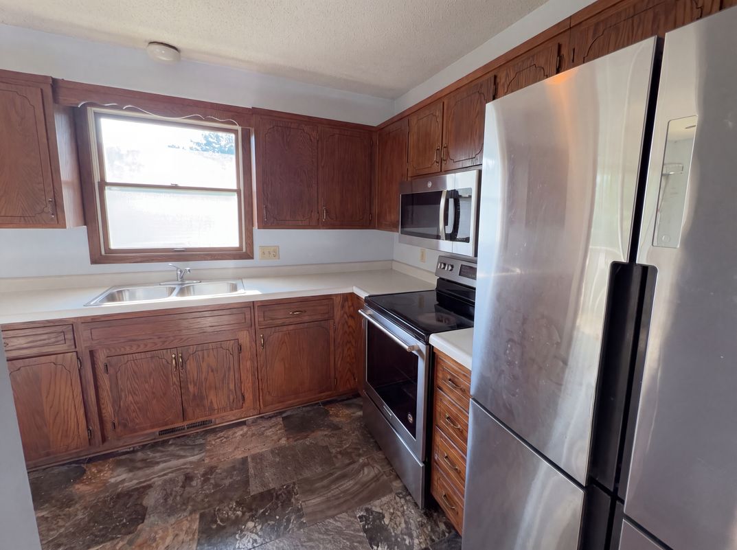Property photo 2 of 1720 24th Ave SE