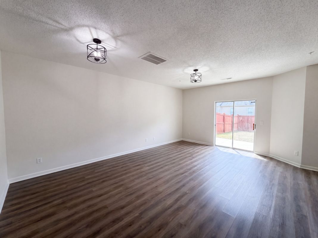 Property photo 3 of 1689 Broad River Rd