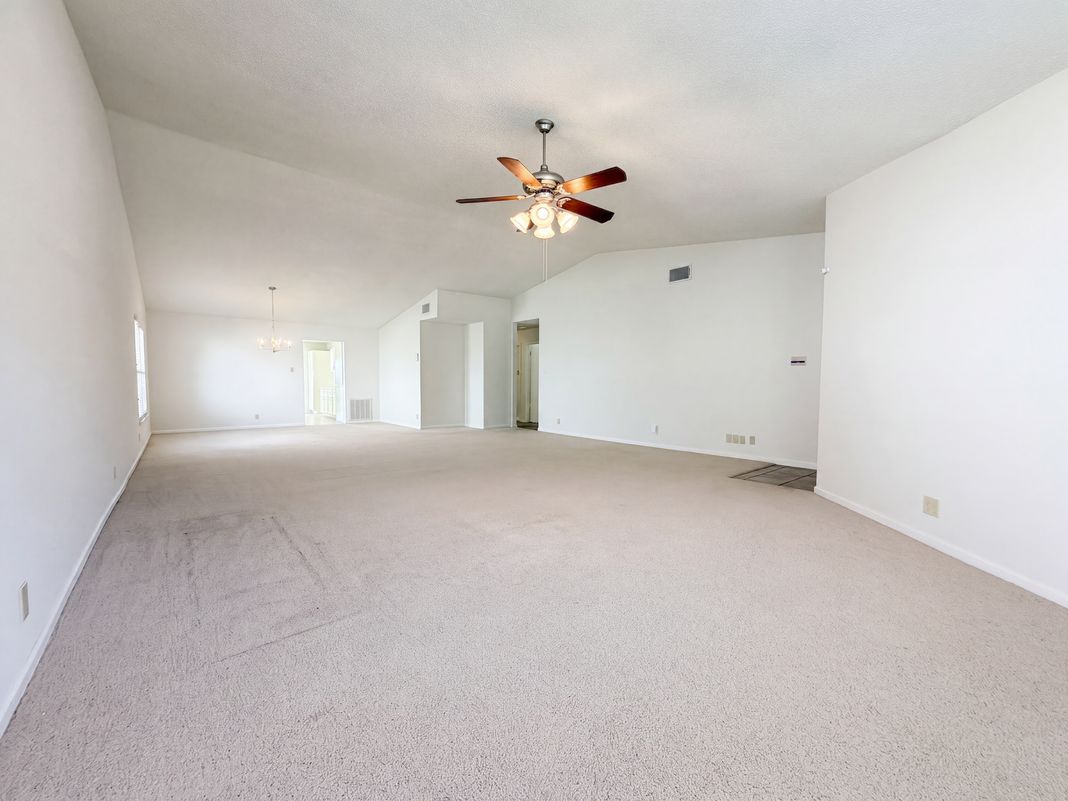 Property photo 3 of 6714 Country Swan