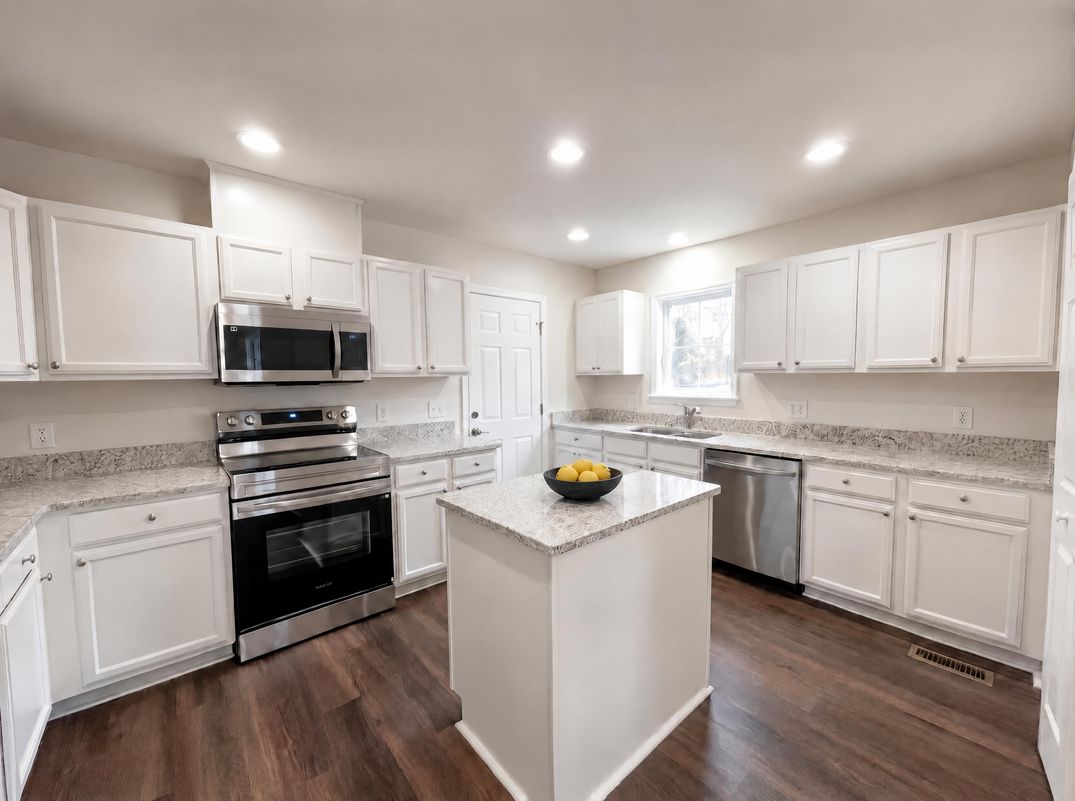 Property photo 2 of 604 Eastway Ave