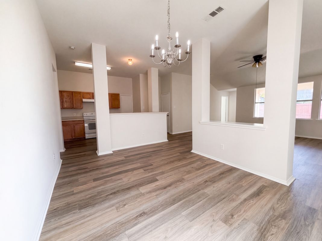 Property photo 3 of 1313 Sandpiper