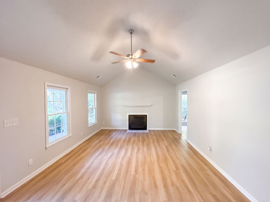 Property photo 2 of 1100 Timber Ridge Rd