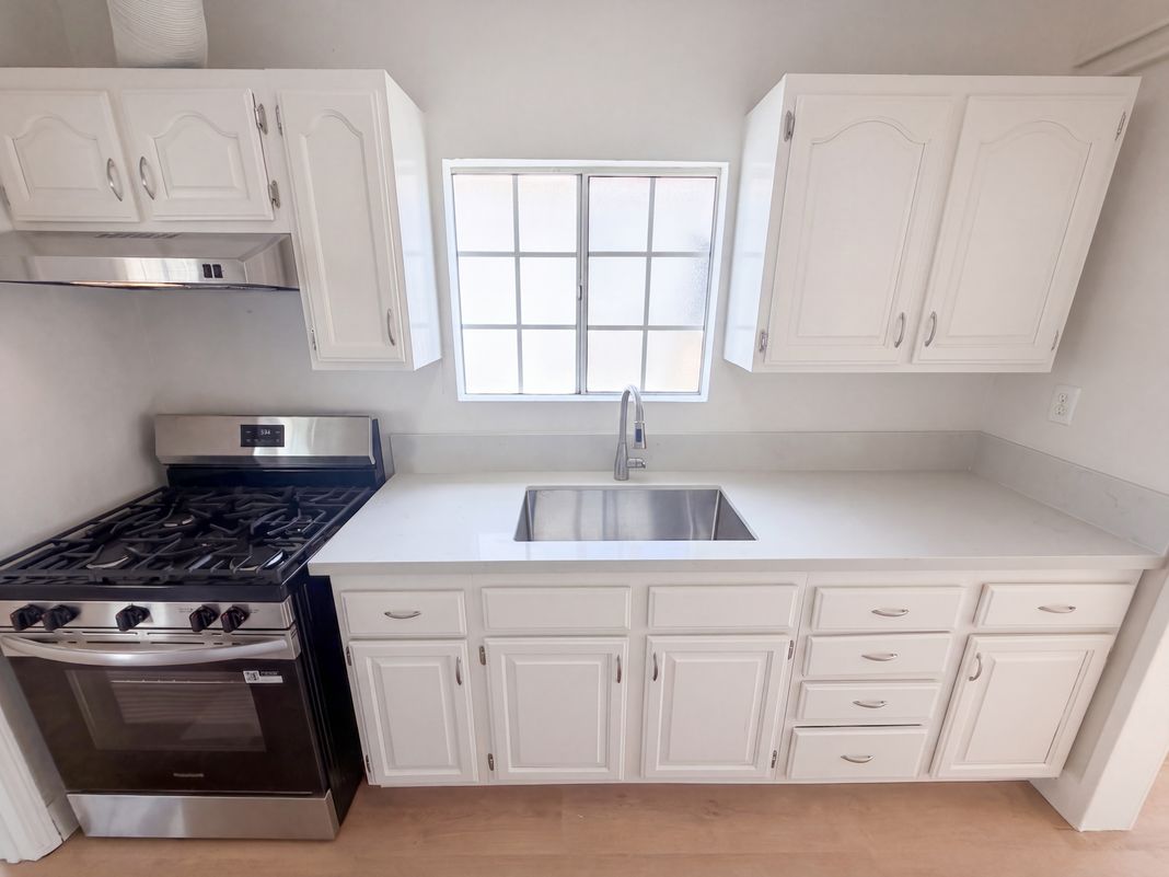 Property photo 2 of 15343 Pimenta Ave