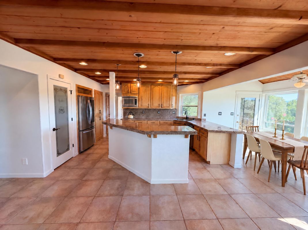 Property photo 2 of 8384 Woodman Ln