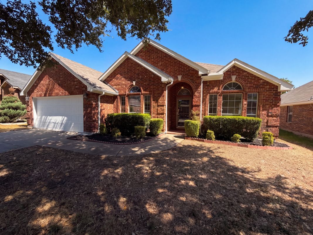 Property photo 1 of 8526 Vista Grande Dr